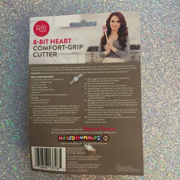 8-Bit Heart Comfort Grip Cookie Cutter - Picture 3 of 4